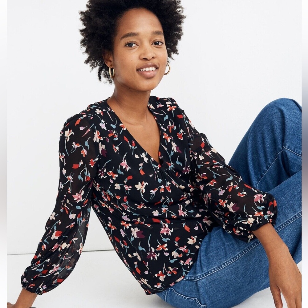 Madewell Women's Shirred-Sleeve V-Neck Top in Drifting Flowers Blouse size XS